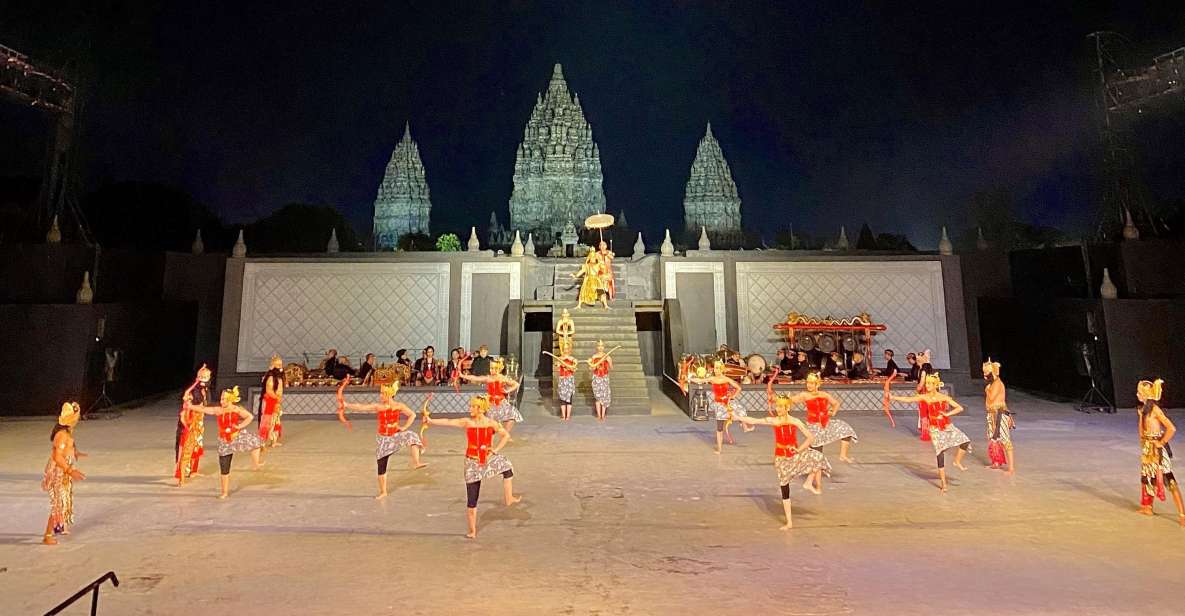 1 sunset at prambanan and sendratari ramayana ballet prambanan Sunset at Prambanan and Sendratari Ramayana Ballet Prambanan