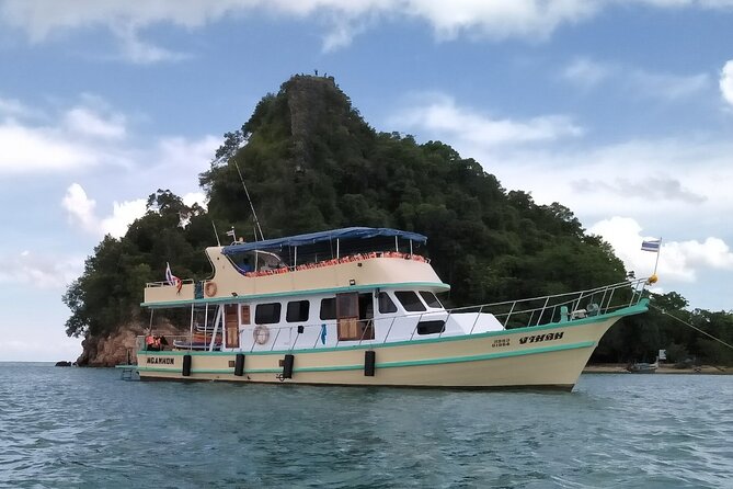 Sunset Boat Trip To Phang Nga Bay & James Bond – Phuket Sail Tour