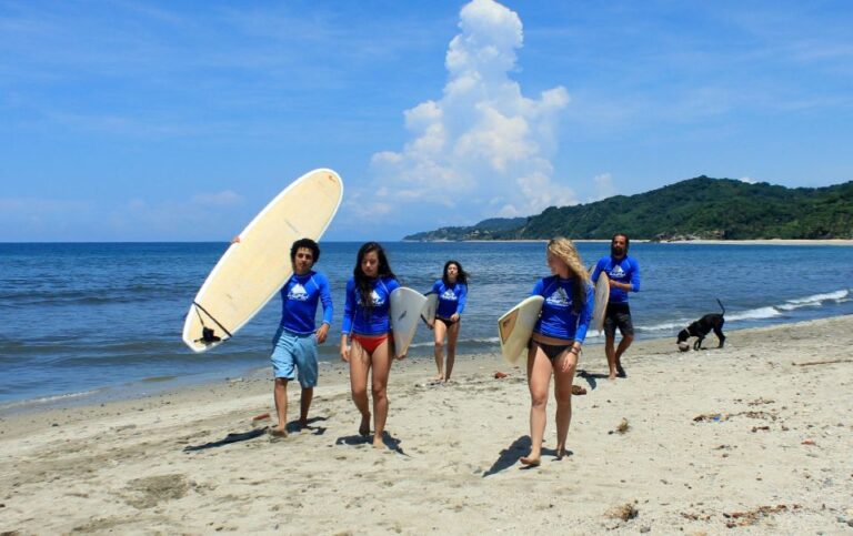Surf Lesson in Sayulita’s Beach
