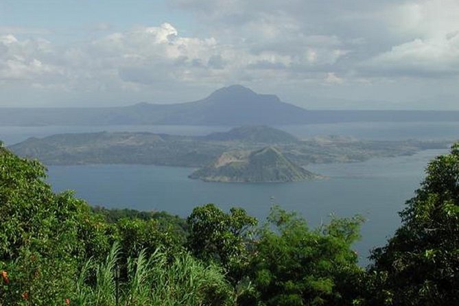 Tagaytay Ridge, Palace in the Sky, Taal Volcano From Manilla  – Luzon