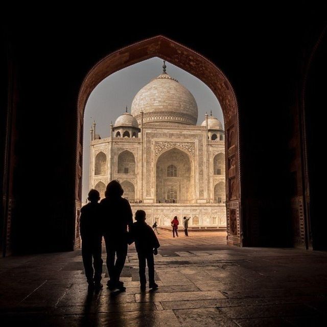 Taj Mahal, Agra Fort & Mehtab Bagh Tour by Tuk Tuk Ride
