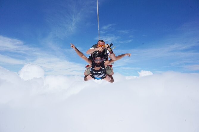 1 tandem skydiving pattaya by thai sky adventures Tandem Skydiving Pattaya by Thai Sky Adventures