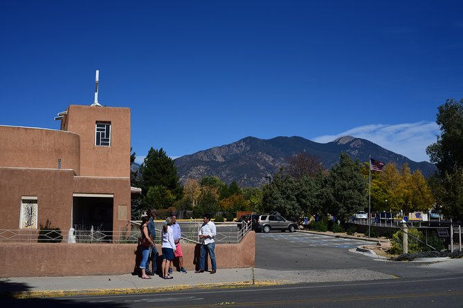 Taos Historic Downtown Guided Walking Tour in New Mexico (Mar )