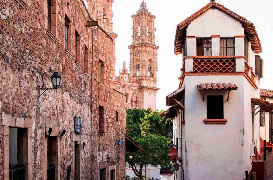 1 taxco tour from mexico city xochicalco pyramids Taxco Tour From Mexico City: & Xochicalco Pyramids