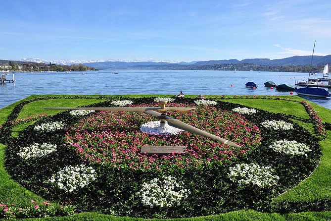 The Best of Zurich Including Panoramic Views in a Small Group Walking Tour
