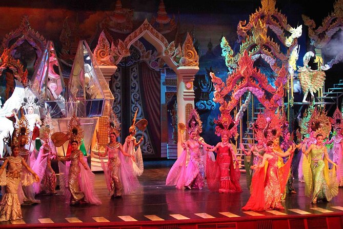 Tiffanys Show Pattaya – Ladyboy Cabaret Show