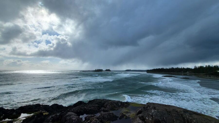 Tofino: Surf, Soak And Rainforest