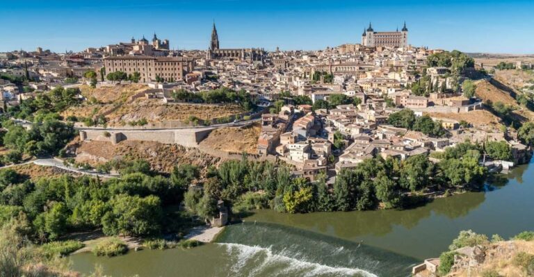 Toledo: Private Walking Tour With 7 Monument Tickets