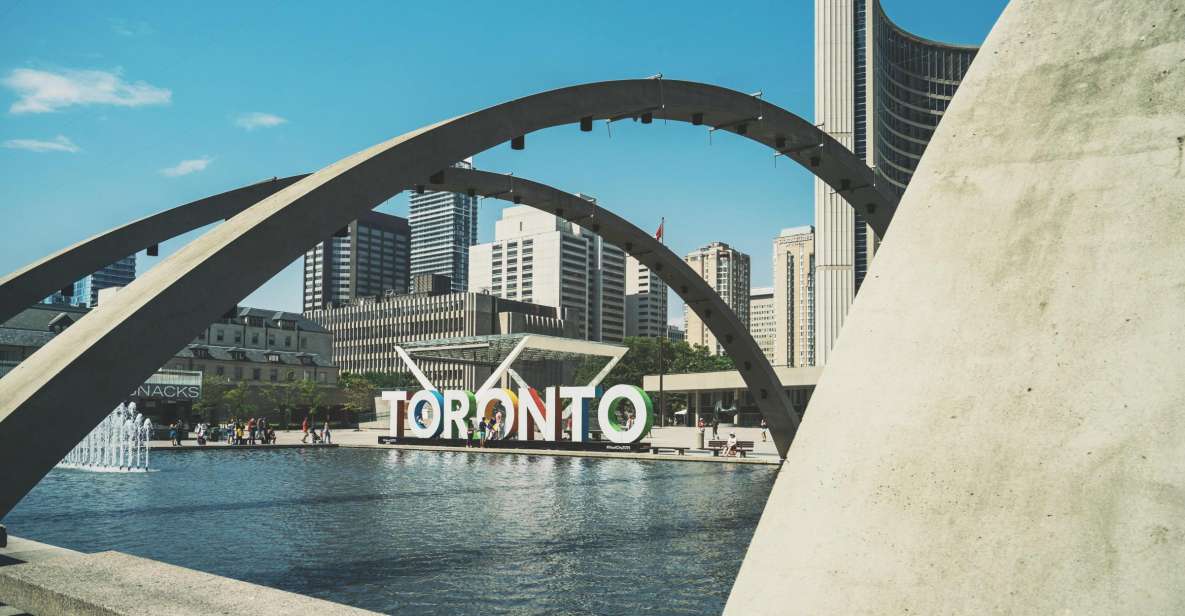 Toronto: Walking Tour With CN Tower Entry