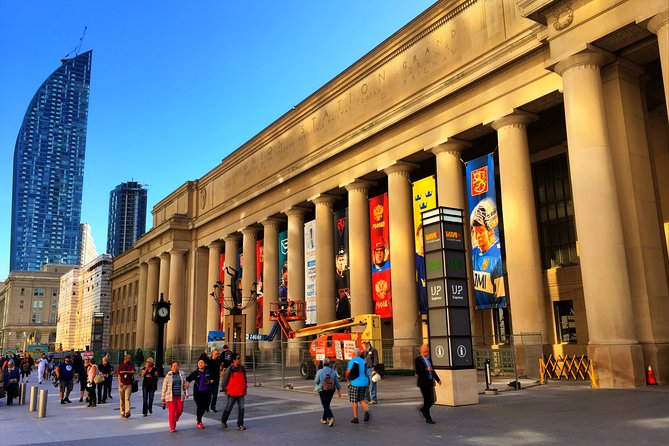 Torontos Financial District and City Halls: A Self-Guided Audio Tour