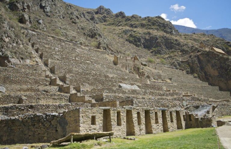 Tour Cusco, Maras & Moray and Machu Picchu 5 Days 4 Nights