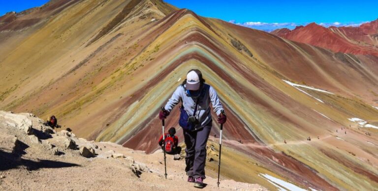 Tour Rainbow Mountain Vinicunca, Red Valley, and Ticket