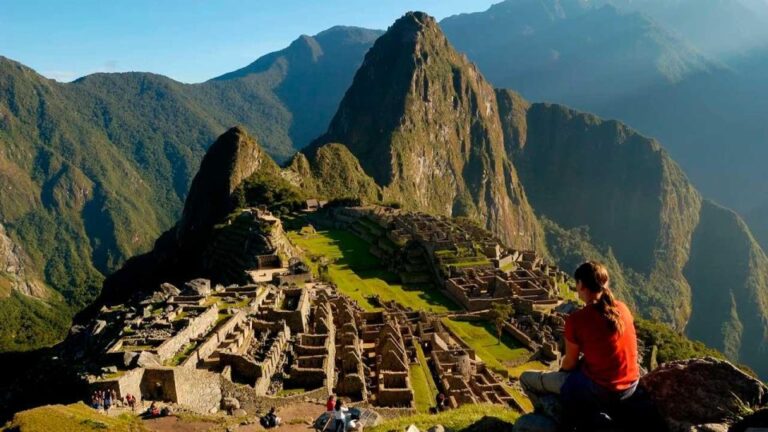 Tour to Machu Picchu, Rainbow Mountain and Humantay Lake