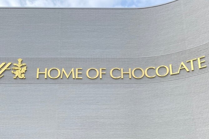 Tour to the Lindt Chocolate Factory From Zurich