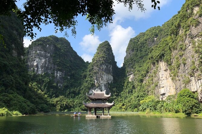 Trang an Grottoes – Bai Dinh Pagoda Day Tours