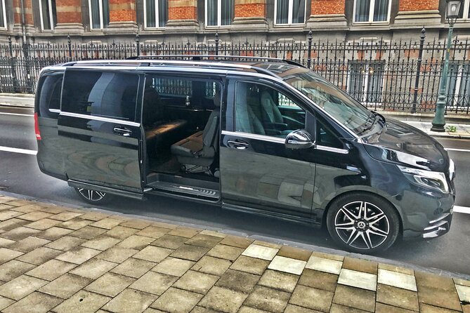 1 transfer brussels airport brussels mb v class 7 Transfer Brussels Airport - Brussels MB V-CLASS 7 PAX