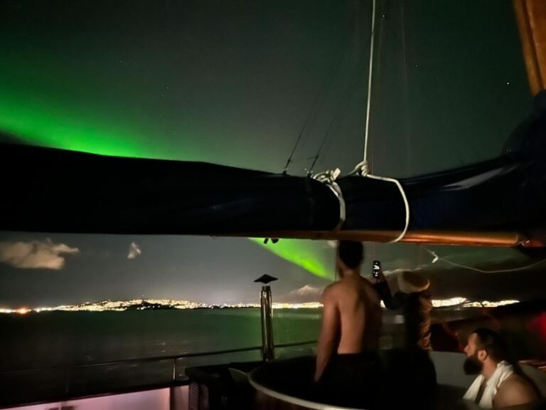 Tromso: Luxury Northern Lights Cruise With Hot Tub & Dinner