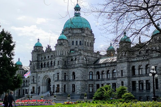 Two Hour Luxury City Tour of Victoria