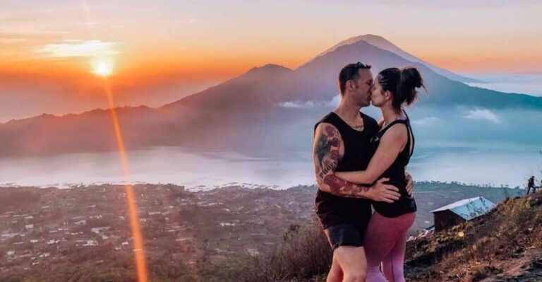 Ubud: Mount Batur Sunrise Trekking & Natural Hot Spring Tour
