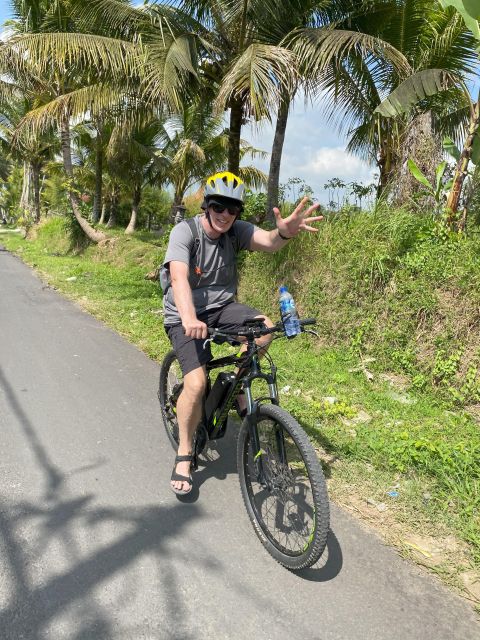Ubud: Private Bike Tour With Rice Field, Volcano, Meal, Pool