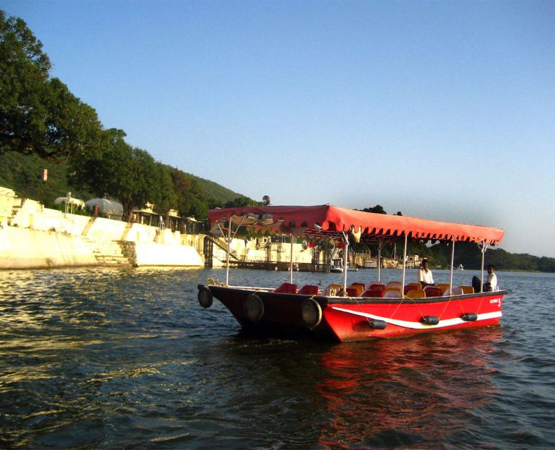 1 udaipur evening boat ride with puppet show and dinner Udaipur: Evening Boat Ride With Puppet Show and Dinner