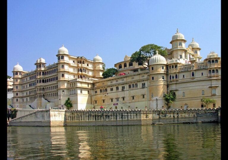 Udaipur Full-Day Private Sightseeing Tour With Guide