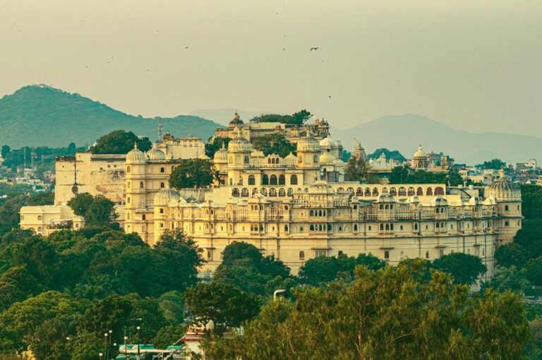 Udaipur: Private Full-Day Sightseeing Tour