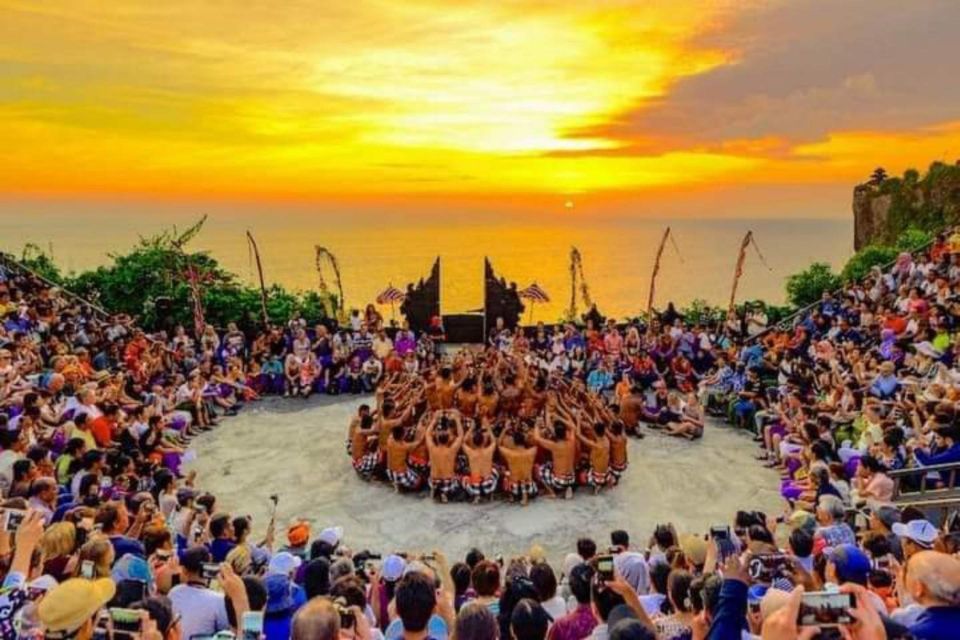 1 uluwatu best sunset at temple jimbaran seafood dinner Uluwatu: Best Sunset At Temple & Jimbaran Seafood Dinner