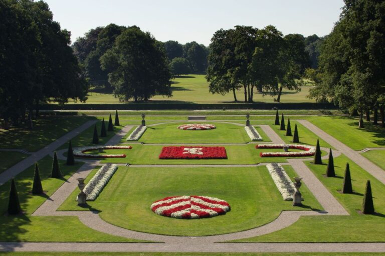 Utrecht: De Haar Castle Gardens Entrance Ticket