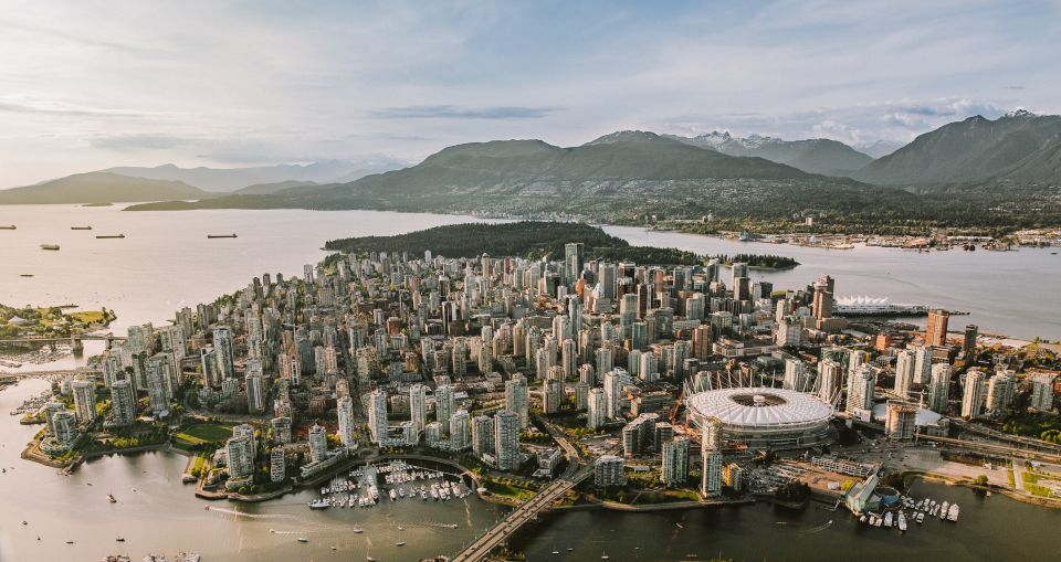 Vancouver: City & Mountains 30-Min Helicopter Tour - Tour Details