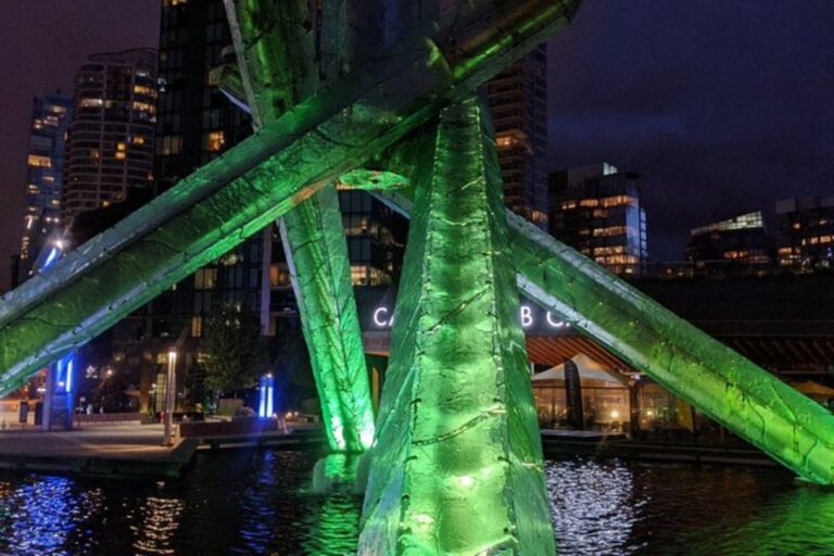 Vancouver Evening 4 Hours Tour With Night Life Attractions