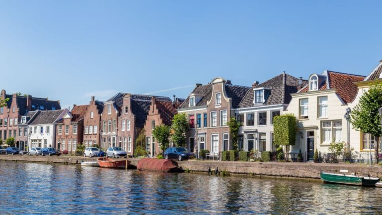 Vecht River: Private Tour Sightseeing Cruise With Diner