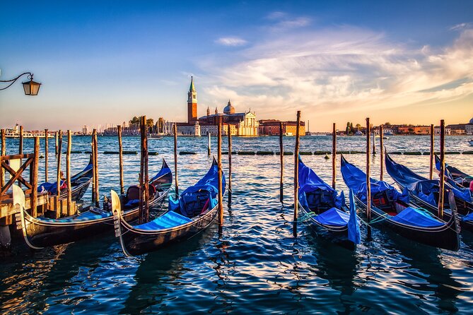 Venice: 2 Hours Morning Walk Tour With Gondola Glide