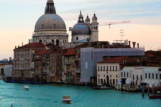 Venice : Private Custom Walking Tour With a Local Guide