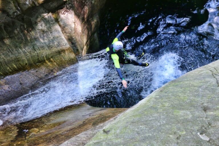 Verzasca Valley: 4-Hour Canyoning in Corippo