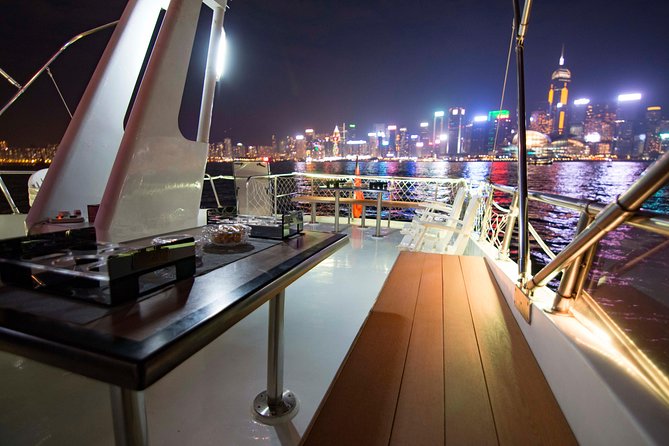 Victoria Harbour Cruise DREAMER