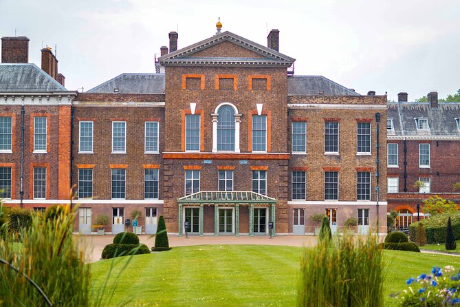 VIP Kensington Palace & Gardens Royal Tea Crown Experience