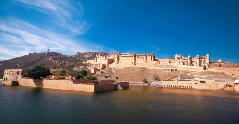 Visit Jaipur in Private Car With Guide Service