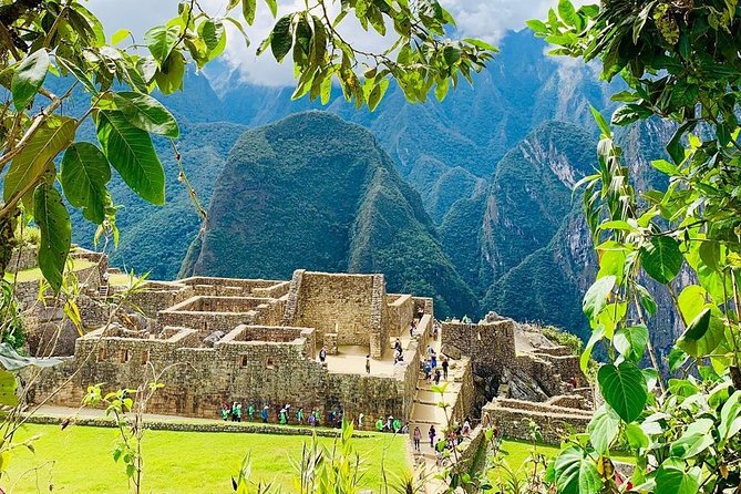 Visit the Sacred Valley and Machu Picchu in 2 Days