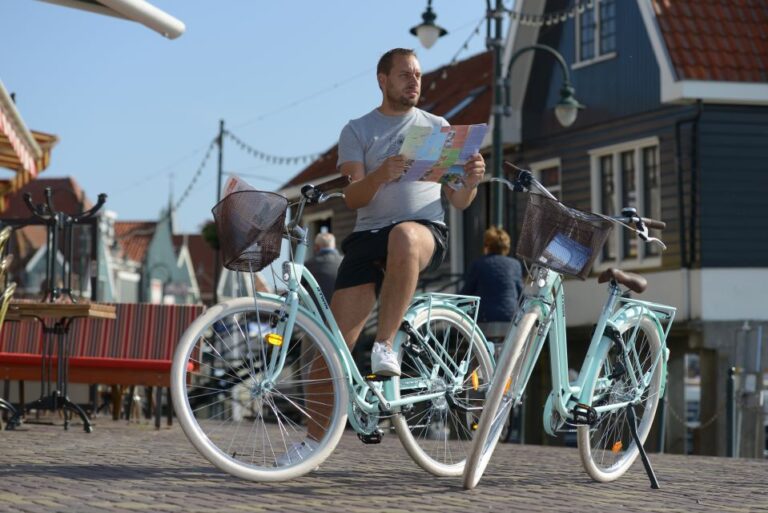 Volendam: E-Bike Rental With Suggested Countryside Route