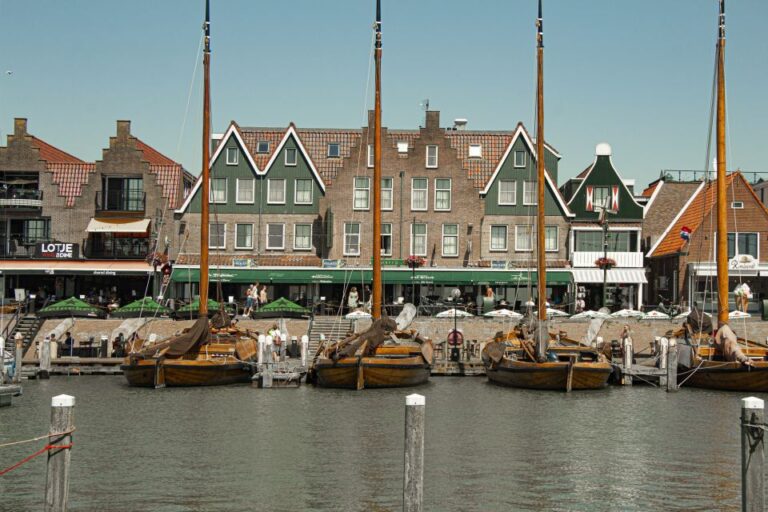 Volendam: Escape Tour – Self-Guided Citygame