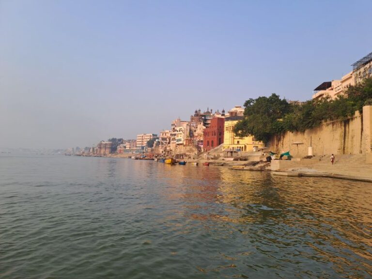 Walking Tour in the Old Part of the City of Varanasi