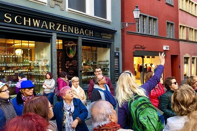 Walking Tour of Zurich – Your First Overview of the City (Private Tour)