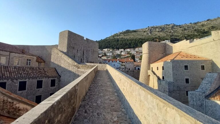 Walls of Dubrovnik – Guided Walking Tour & Free Exploration