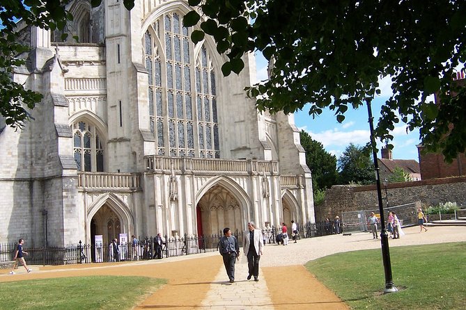 Windsor Castle, Stonehenge & Winchester Cathedral Private Tour