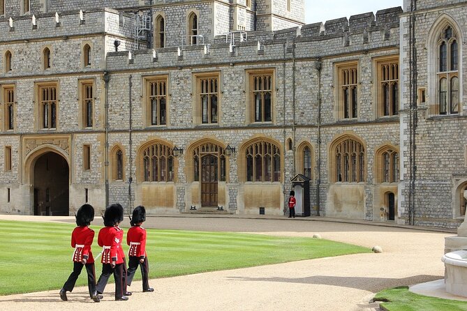 Windsor Tour App, Hidden Gems Game and Big Britain Quiz (1 Day Pass) UK - Meeting Point and Pickup Details