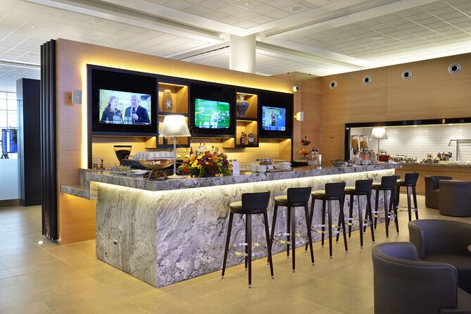 Winnipeg Richardson International Airport Plaza Premium Lounge