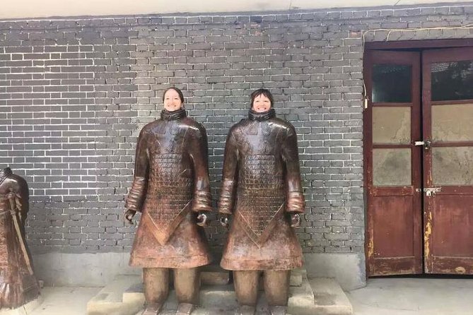Xian Boutique Tour: Terracotta Army and Cave Dwellings
