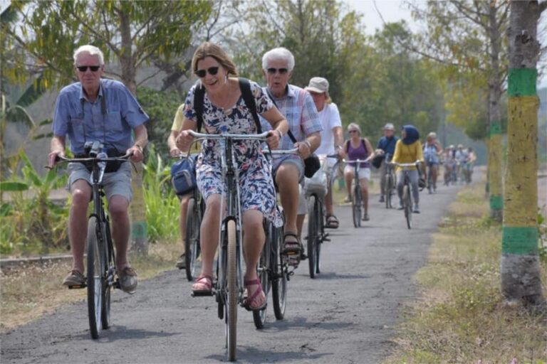 Yogyakarta: 3-Hour Countryside Guided Bike Tour