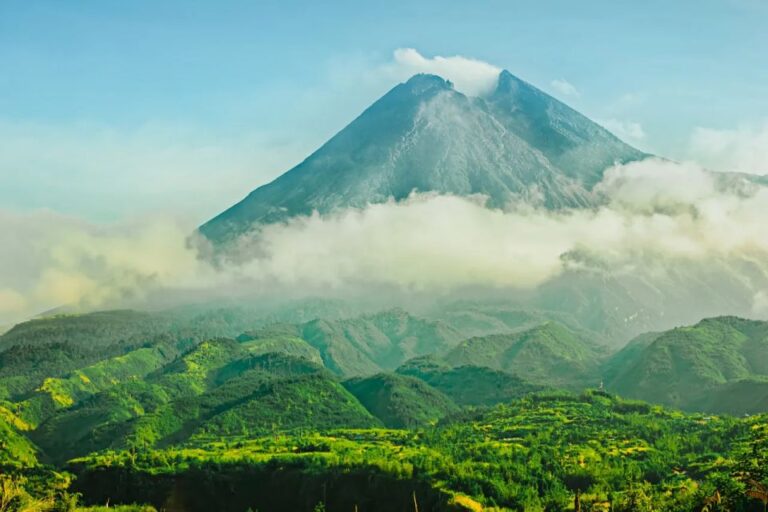 Yogyakarta: Mt. Merapi Jeep Lava Tour Guided Tour